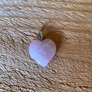 Rose quartz heart pendant